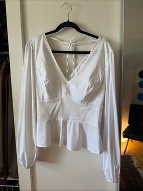 GUESS White V-Neck Peplum Long-Sleeve Top